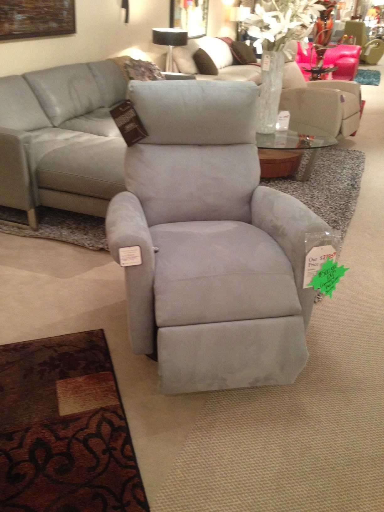 Reflections Furniture Outlet Living Room Comfort Recliner by American